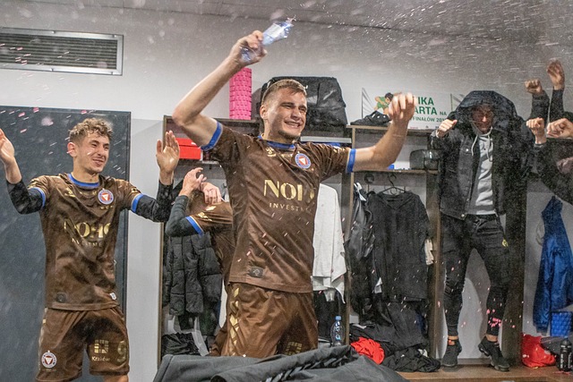 尔的存在使 尔的存在使